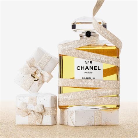 chanel holiday sets 2021|Explore Wonderful CHANEL Gifts for the Holidays.